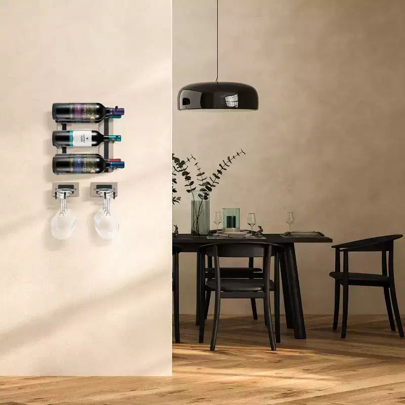 Ensemble de râteliers muraux en fil de fer et bois gris avec support pour verres à pied - pour verres à vin, flûtes à champagne et verres à boire